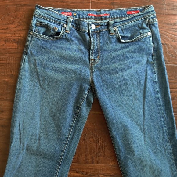 Vigoss Venice Bootcut Jean - Picture 4 of 8